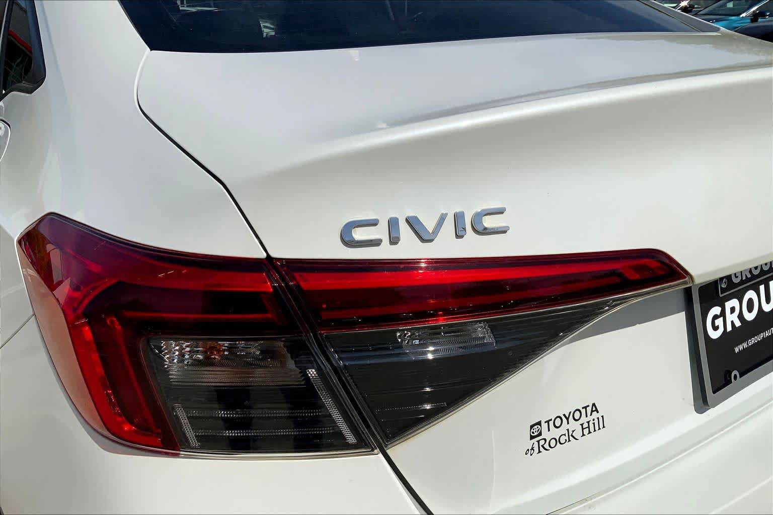 Used 2023 Honda Civic Sport image 32
