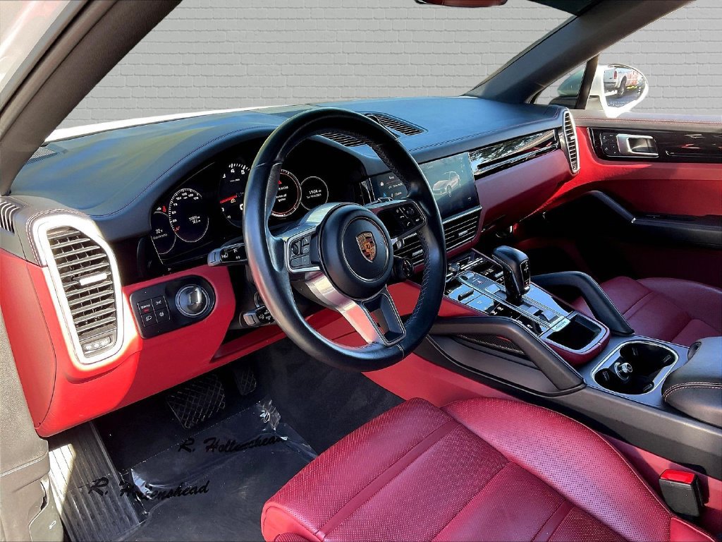 Used 2022 Porsche Cayenne Coupe w/ Premium Package AWD/4WD image 14