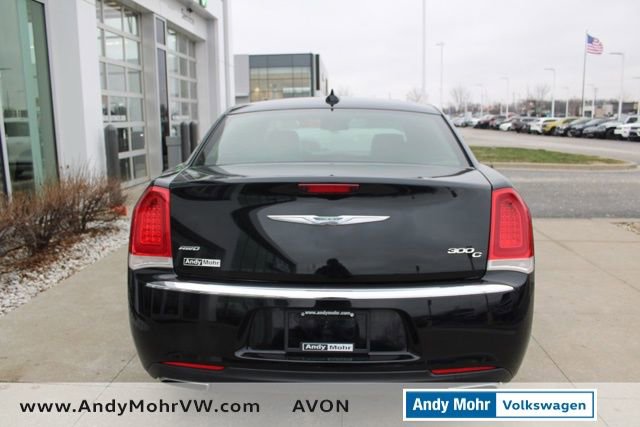 Used 2016 Chrysler 300 C image 9