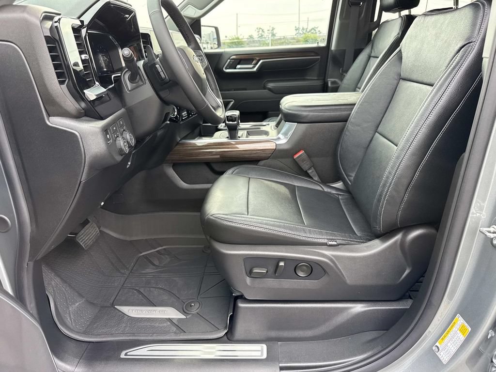 New 2026 Chevrolet Silverado 1500 RST w/ Protection Package AWD/4WD image 9