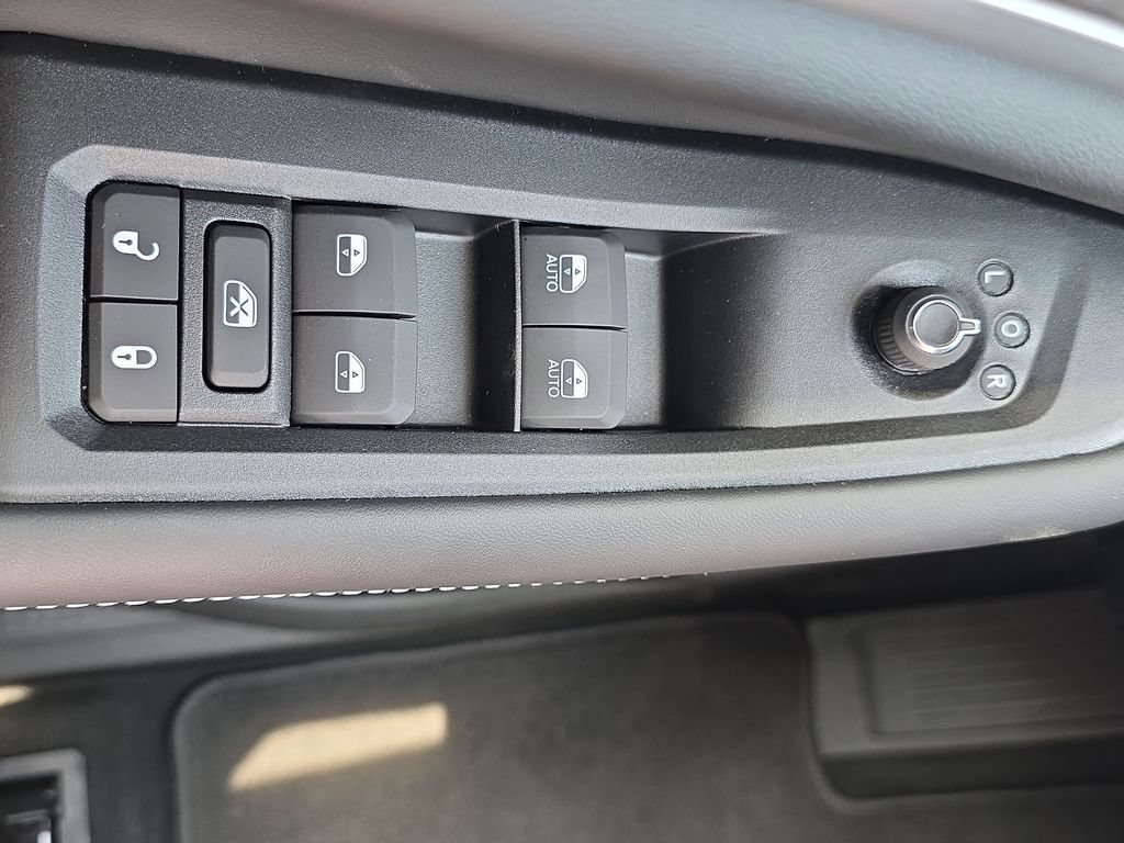 New 2026 Jeep Grand Cherokee L Limited AWD/4WD image 32
