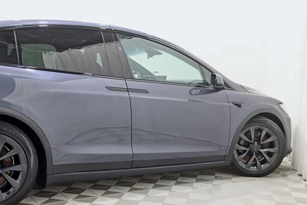 Used 2022 Tesla Model X image 10