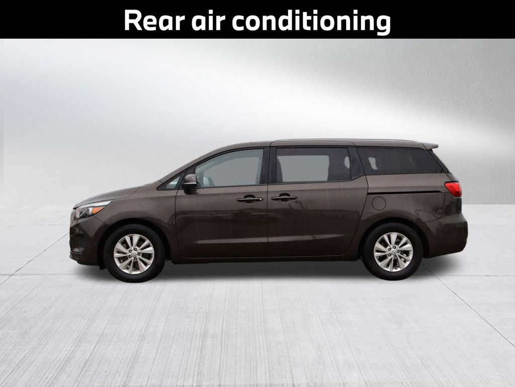 Used 2015 Kia Sedona LX w/ LX Convenience Package FWD image 5