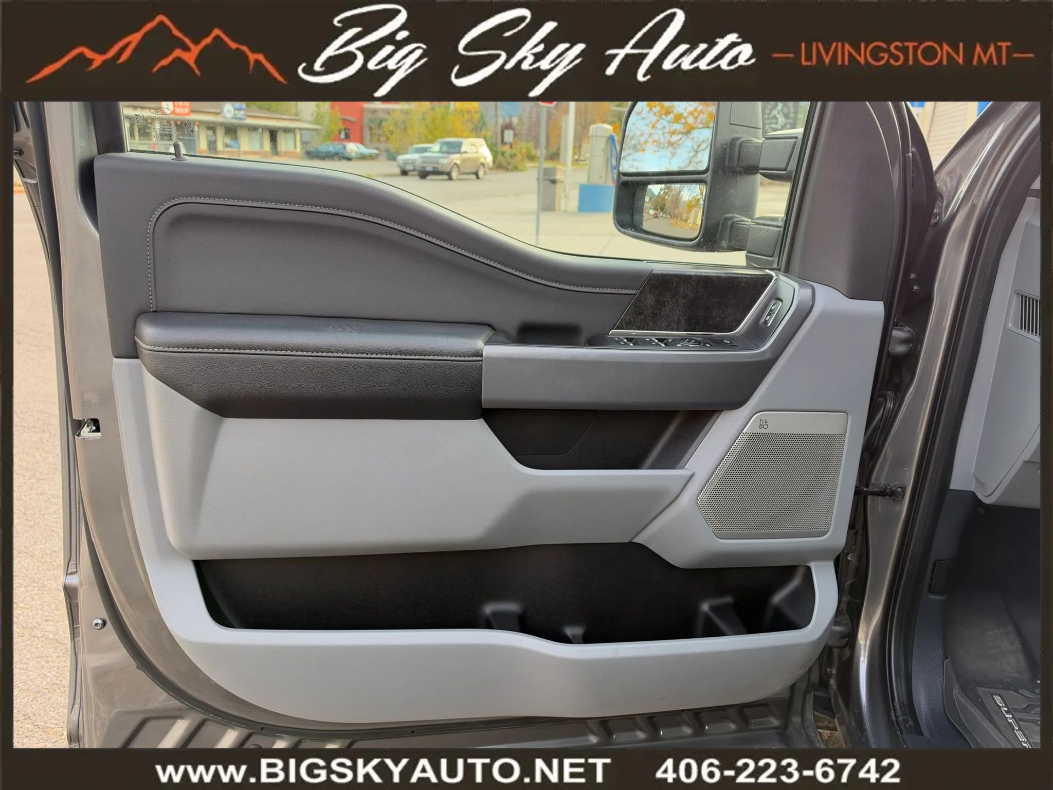 Used 2023 Ford F350 XLT w/ XLT Premium Package AWD/4WD image 12