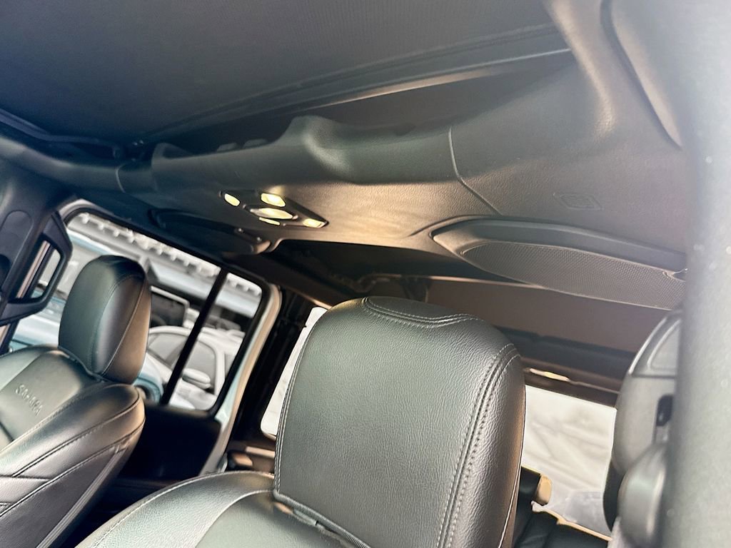 Used 2022 Jeep Wrangler Unlimited Sahara image 20