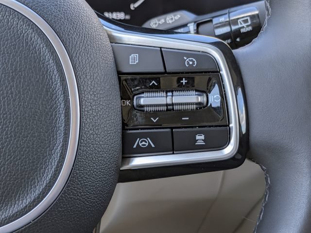 Certified 2024 Kia Carnival SX Prestige FWD image 27