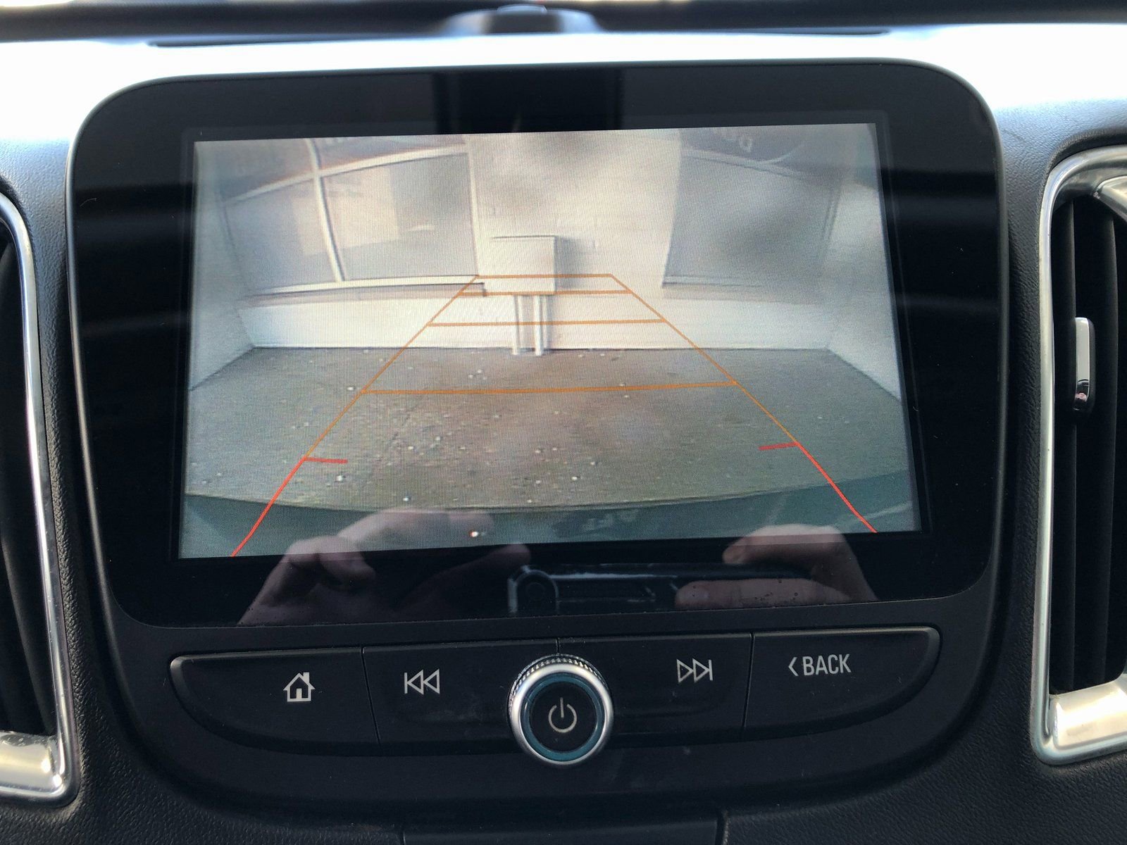 Used 2018 Chevrolet Malibu LT image 26