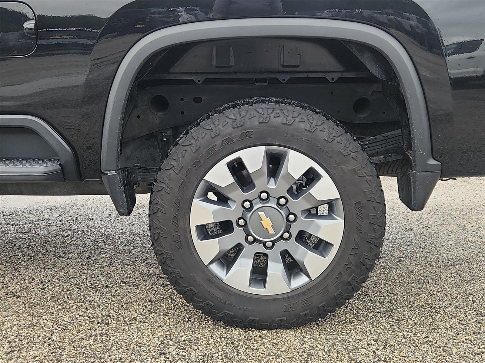 Used 2022 Chevrolet Silverado 2500 Custom w/ Custom Convenience Package AWD/4WD image 30