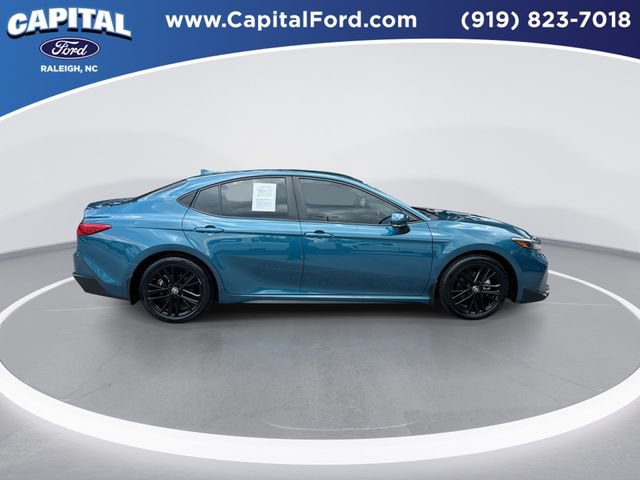 Used 2025 Toyota Camry SE w/ Convenience Package FWD image 9
