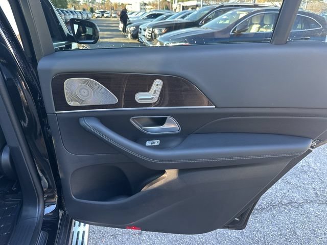 Used 2025 Mercedes-Benz GLS 450 4MATIC image 29