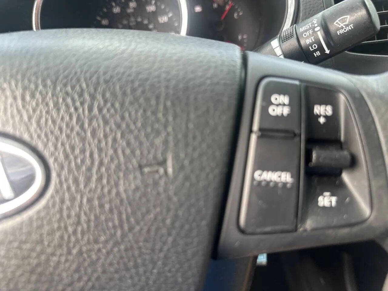 Used 2011 Kia Sorento LX 4dr SUV image 28