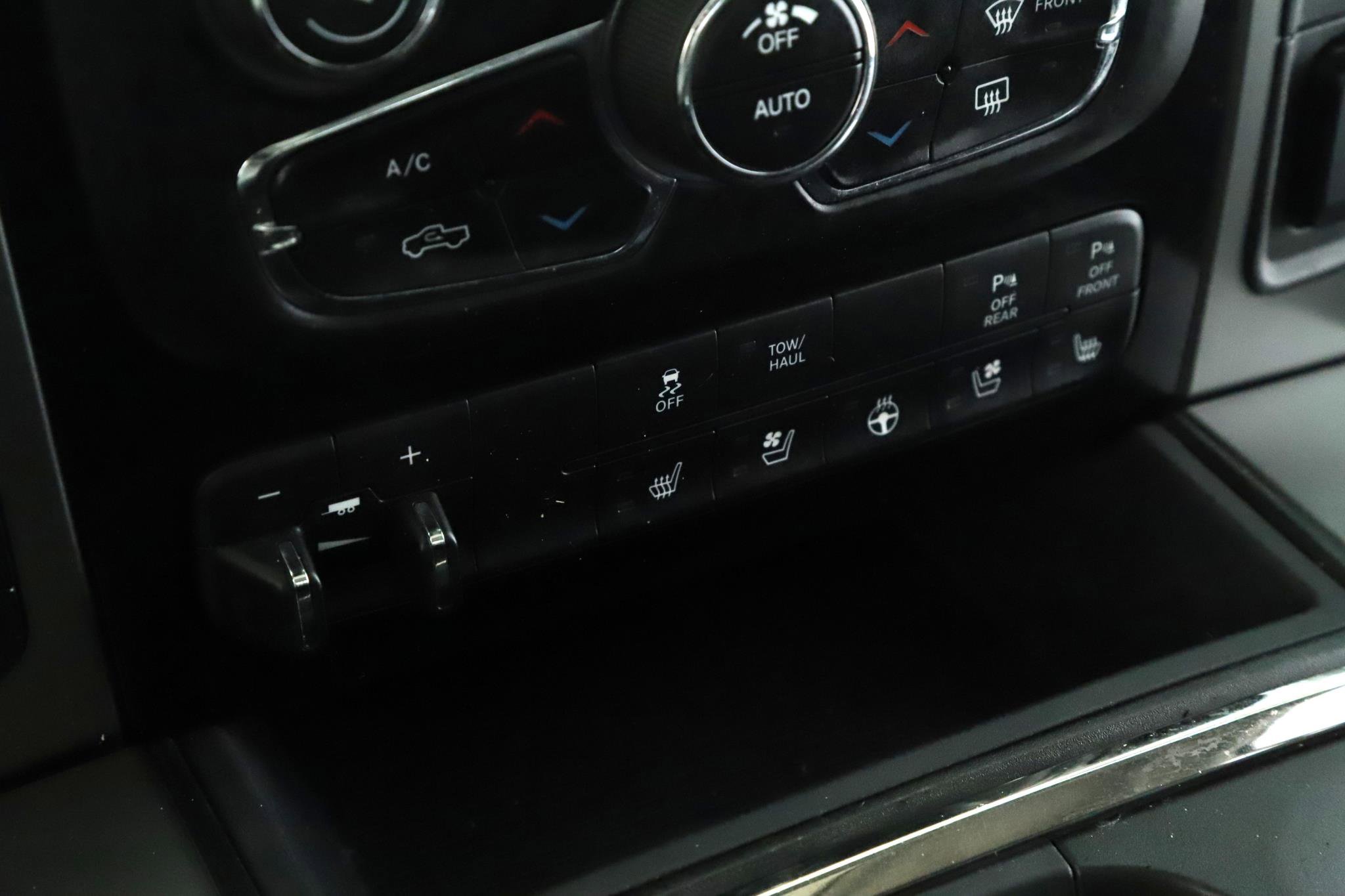 Used 2016 RAM 1500 Sport w/ Convenience Group image 16