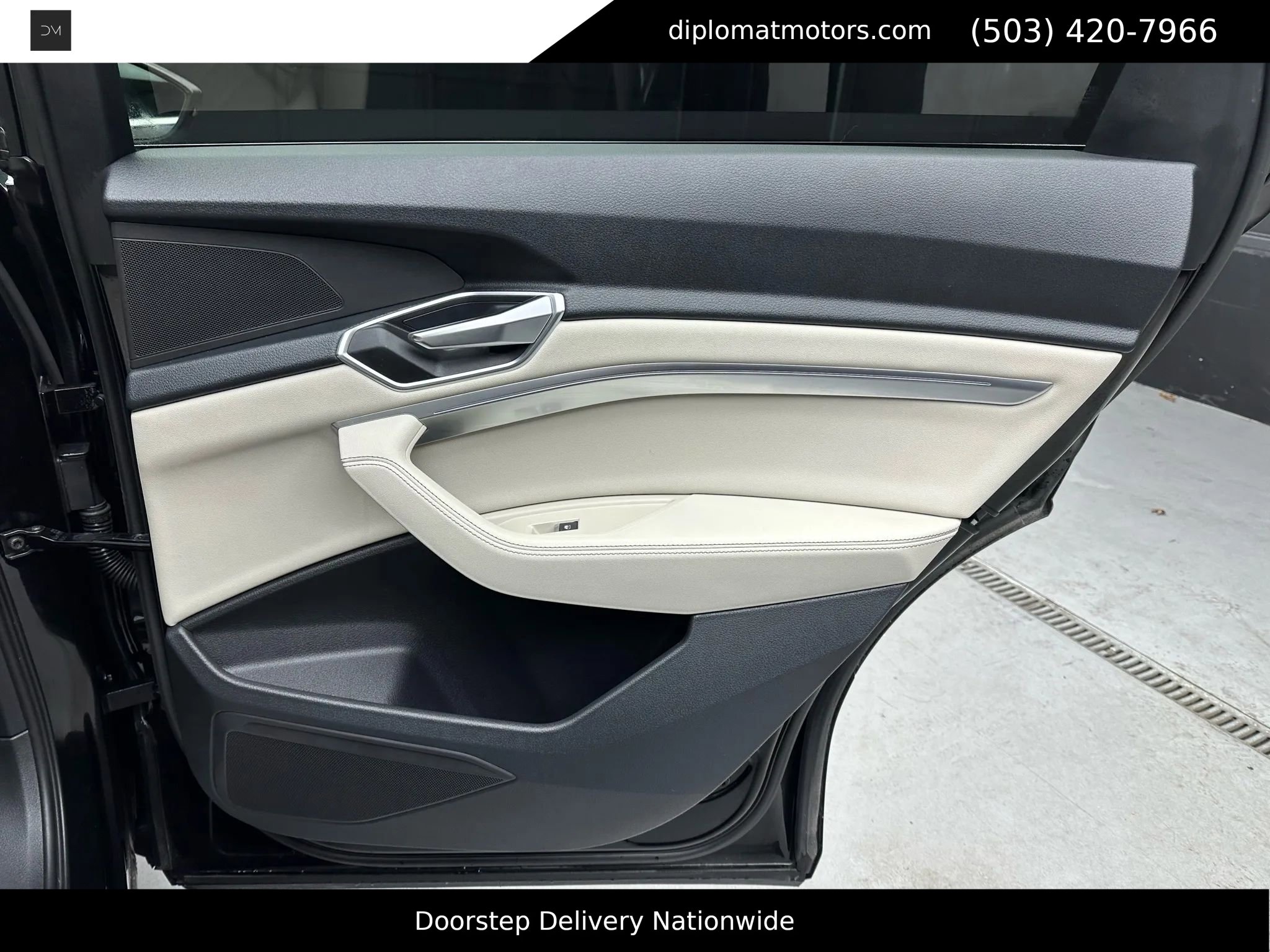 Used 2021 Audi e-tron Premium w/ Towing Package image 27