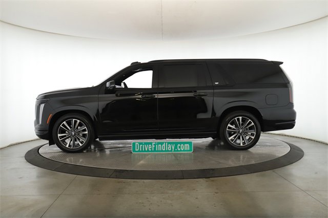 Used 2025 Cadillac Escalade ESV Sport image 9