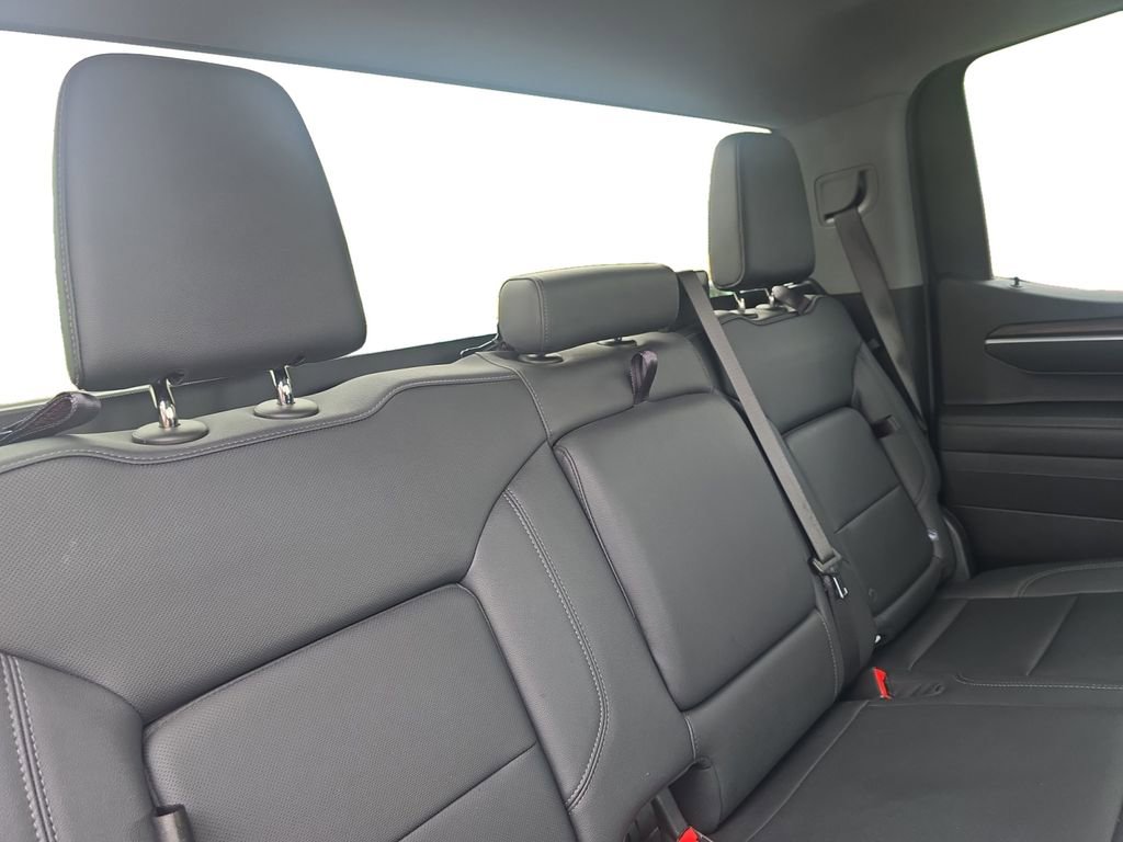 Used 2025 GMC Sierra 1500 SLT AWD/4WD image 18