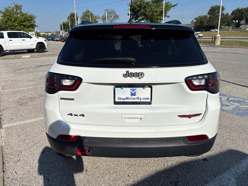 Used 2022 Jeep Compass Trailhawk w/ Trailhawk Elite Group AWD/4WD image 11