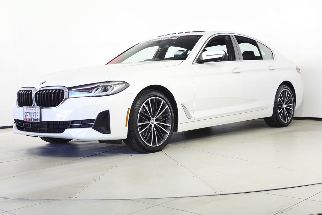 Used 2023 BMW 530i w/ Convenience Package RWD image 2