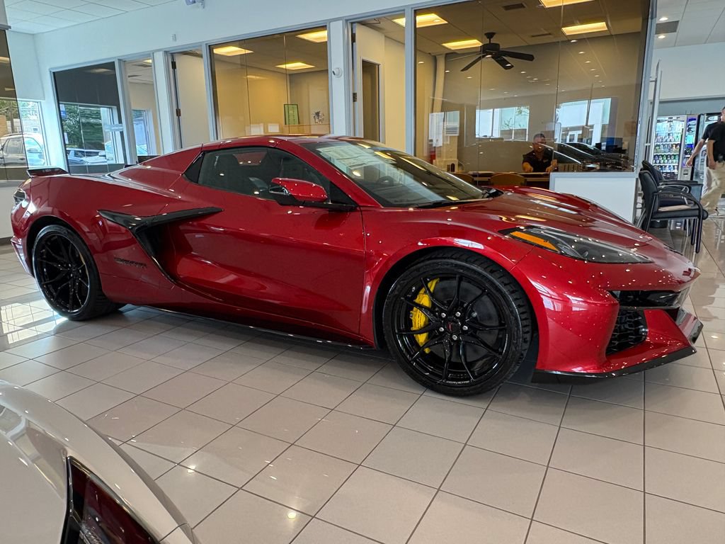 New 2027 Chevrolet Corvette Grand Sport w/ Z52 Sport Performance Package RWD image 8
