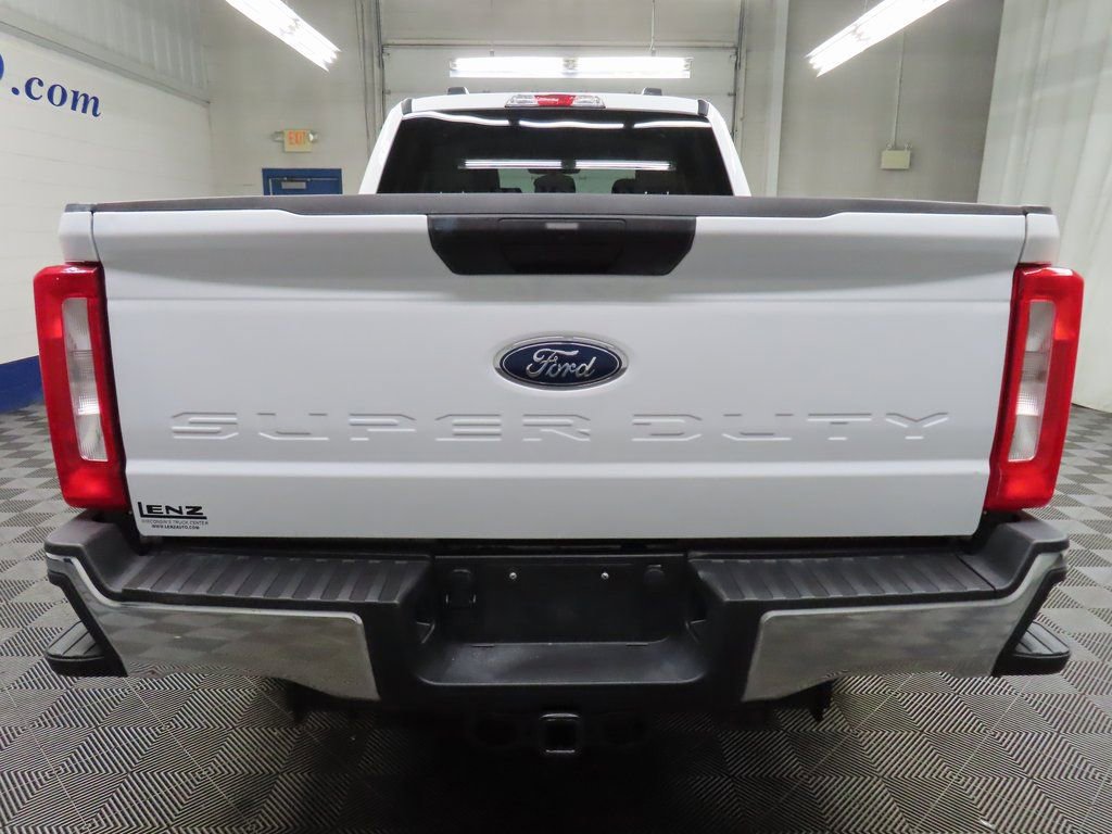 Used 2024 Ford F250 XLT image 33