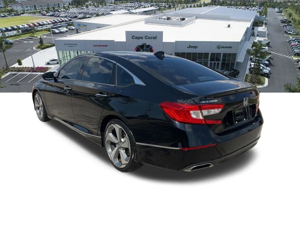 Used 2018 Honda Accord Touring image 18