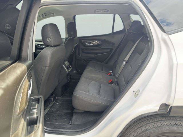 Used 2022 GMC Terrain SLE w/ Driver Convenience Package FWD image 41