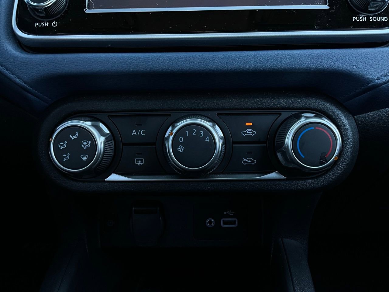 Used 2025 Nissan Versa SV image 24