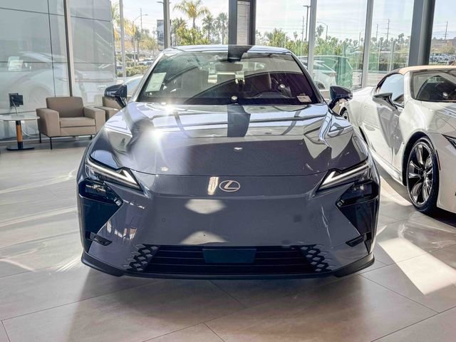 New 2026 Lexus ES 350e FWD image 2