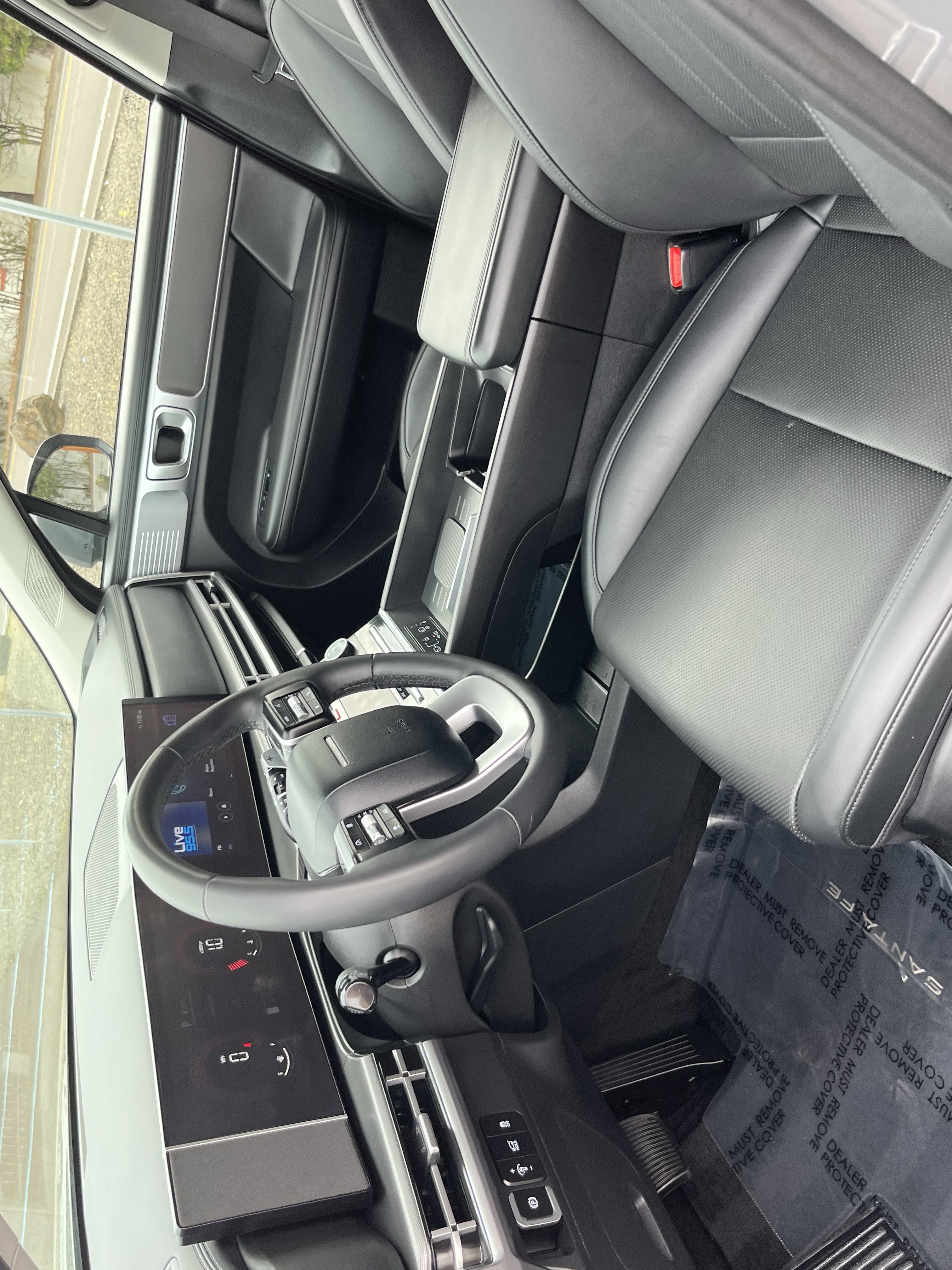 Certified 2024 Hyundai Santa Fe SEL image 9