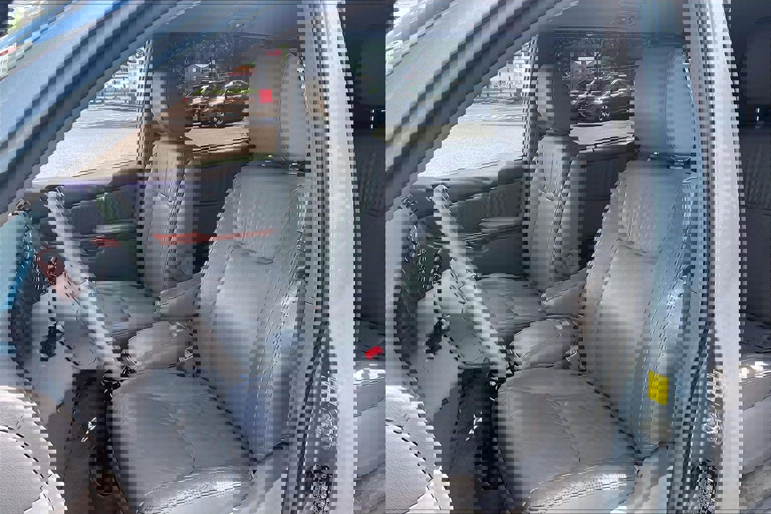 Used 2010 Toyota Sienna image 28