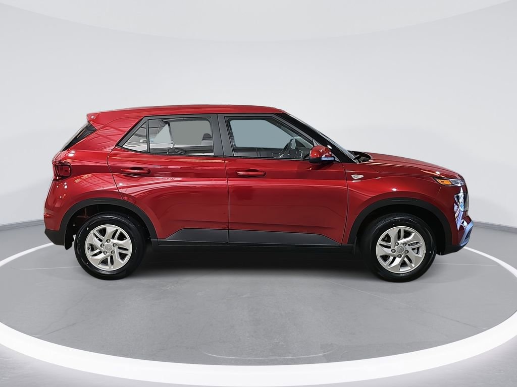 New 2026 Hyundai Venue SE image 4