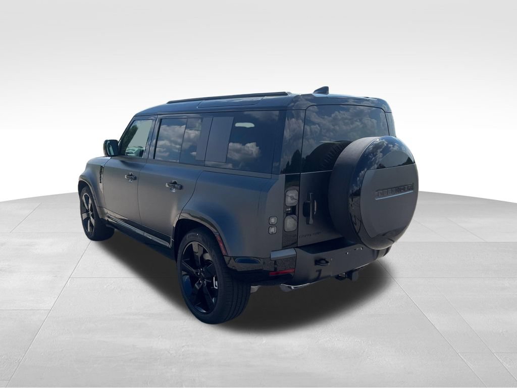 New 2026 Land Rover Defender 110 X-Dynamic SE AWD/4WD image 3