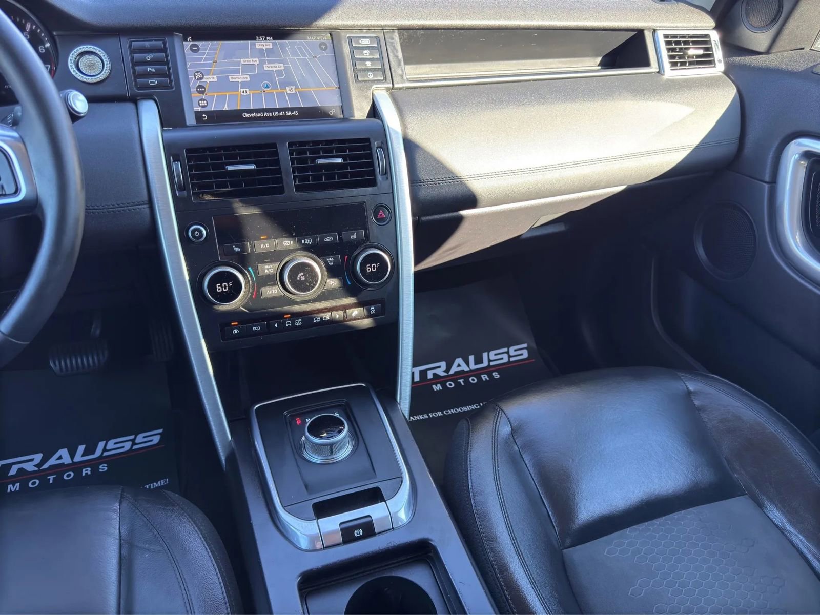 Used 2016 Land Rover Discovery Sport SE image 20