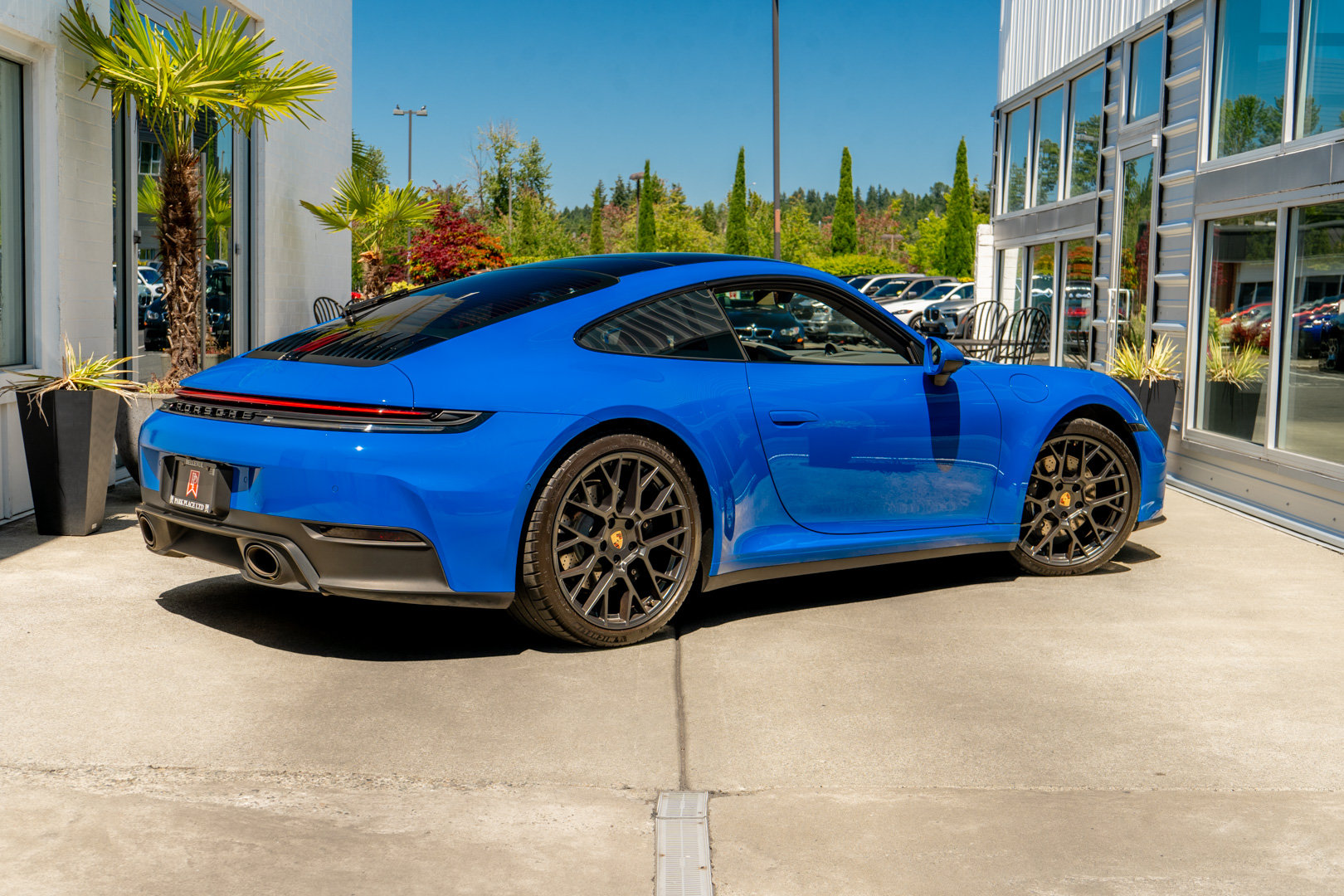 Used 2025 Porsche 911 Carrera RWD image 7