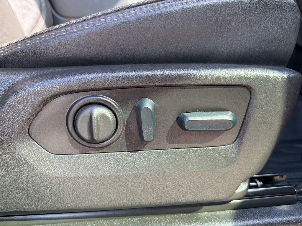 Used 2023 Chevrolet Silverado 3500 High Country image 34