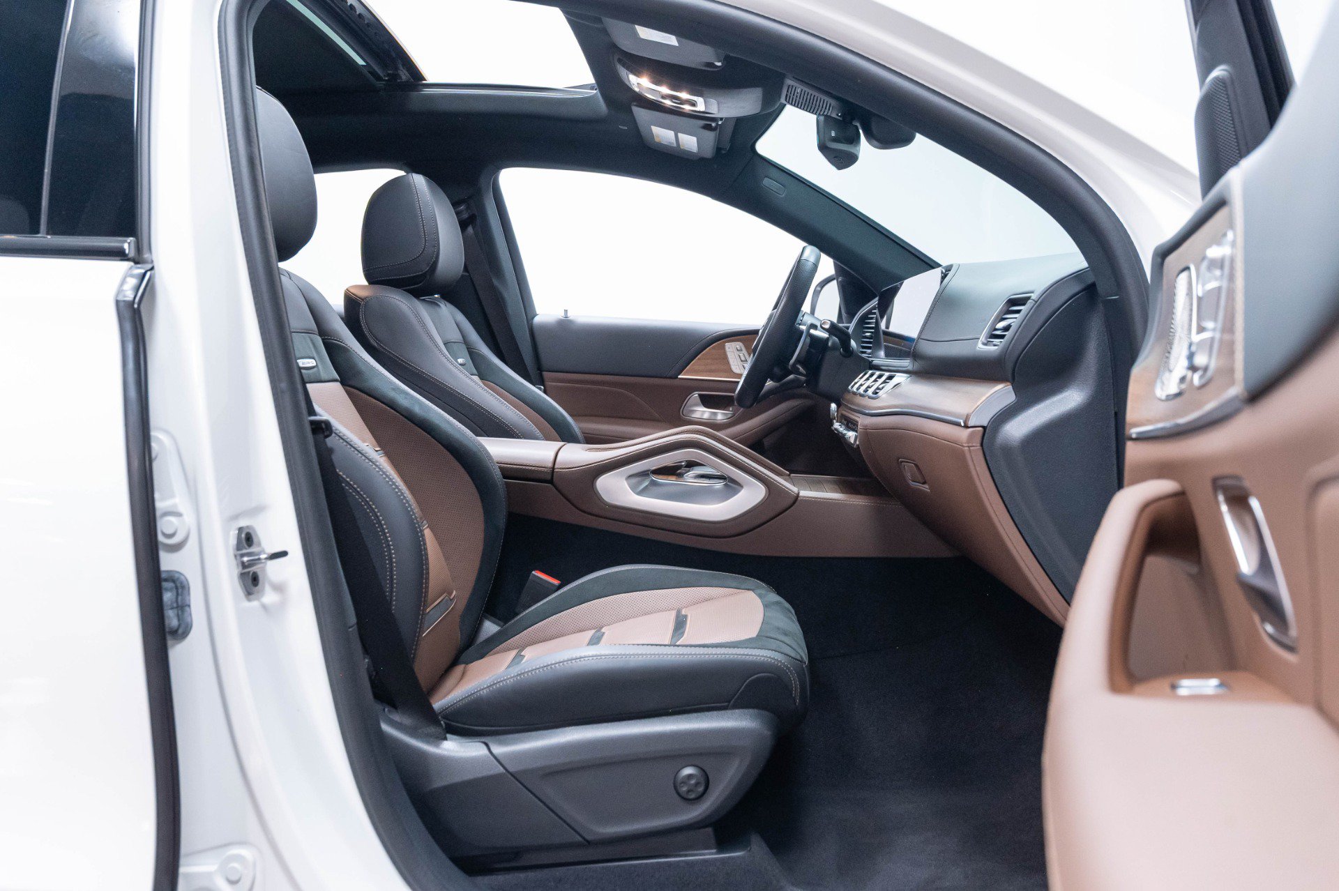 Used 2024 Mercedes-Benz GLE 53 AMG 4MATIC Coupe image 69