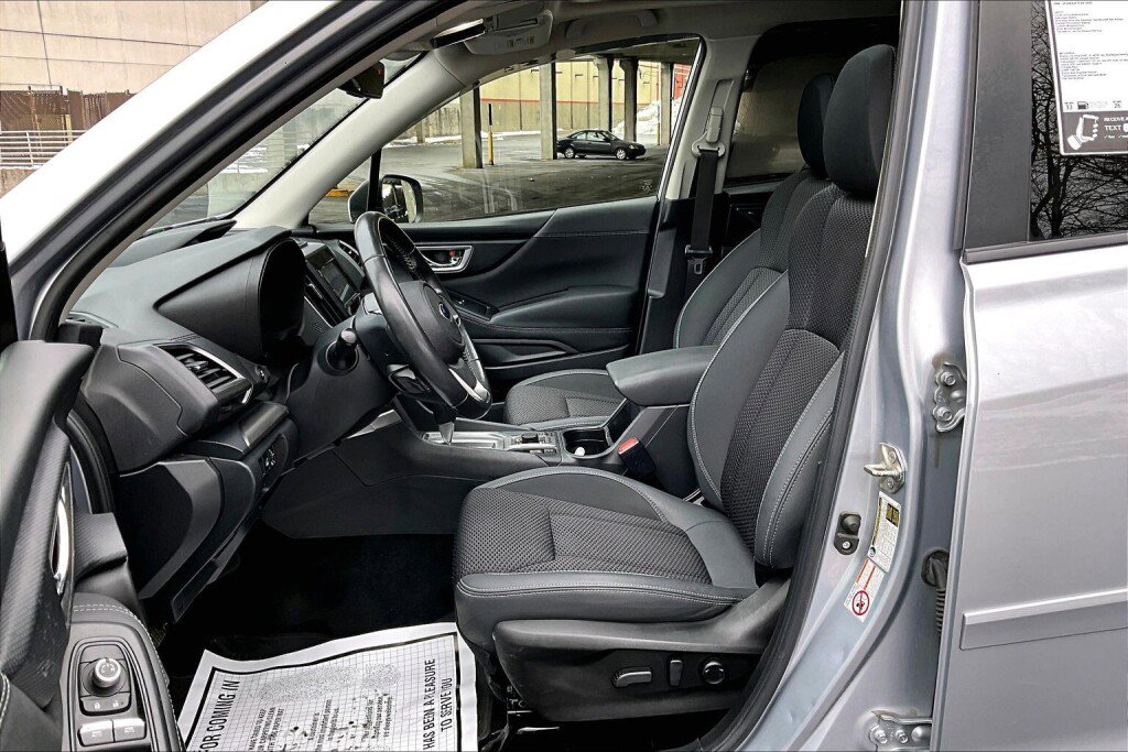 Used 2020 Subaru Forester Premium image 15