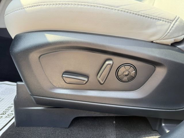 Used 2025 Ford Explorer Platinum w/ Ultimate Package image 24