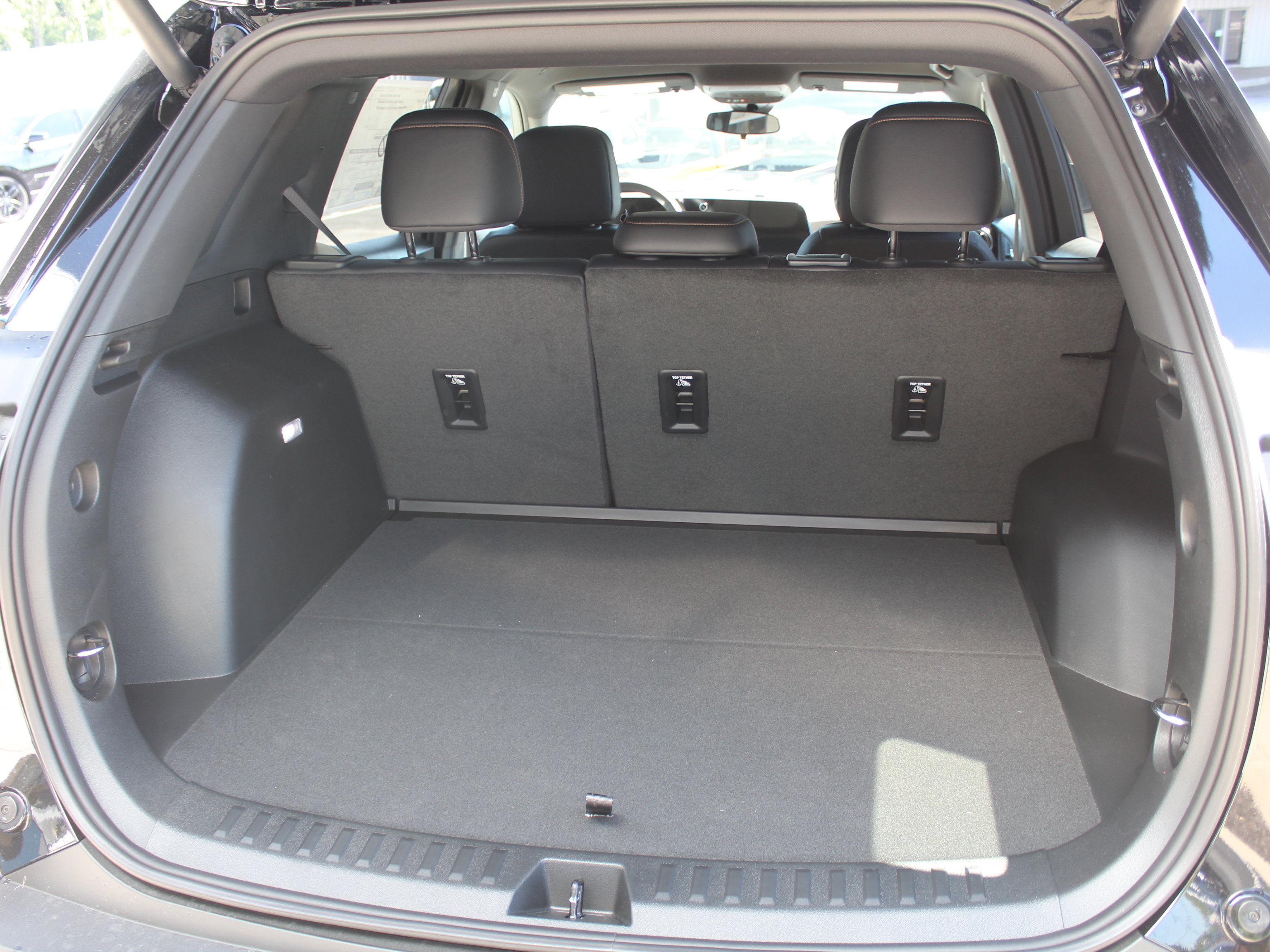 New 2026 Chevrolet Equinox ACTIV w/ Convenience Package III FWD image 17