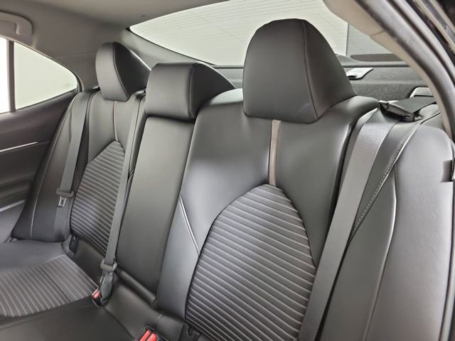 Used 2023 Toyota Camry SE FWD image 13