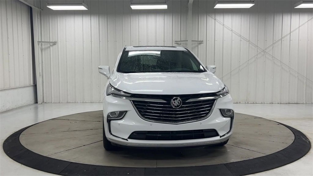 Used 2023 Buick Enclave Essence w/ Experience Buick Package image 3