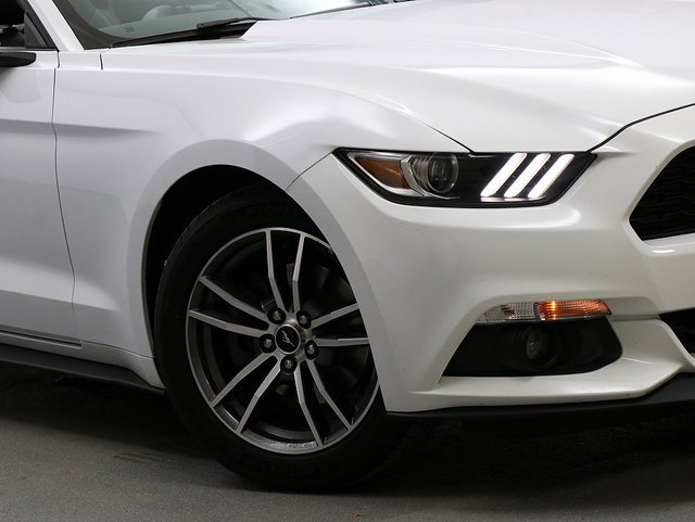 Used 2017 Ford Mustang Premium video 3