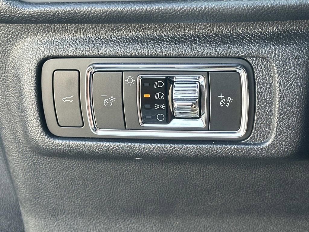 Certified 2024 Lincoln Corsair FWD w/ Equipment Group 101A image 34