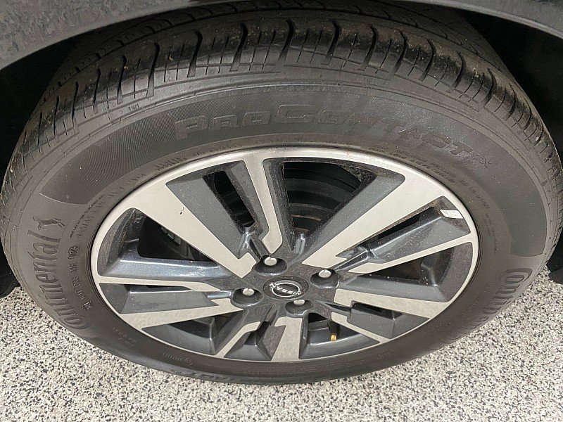 Used 2023 Nissan Versa SV image 20