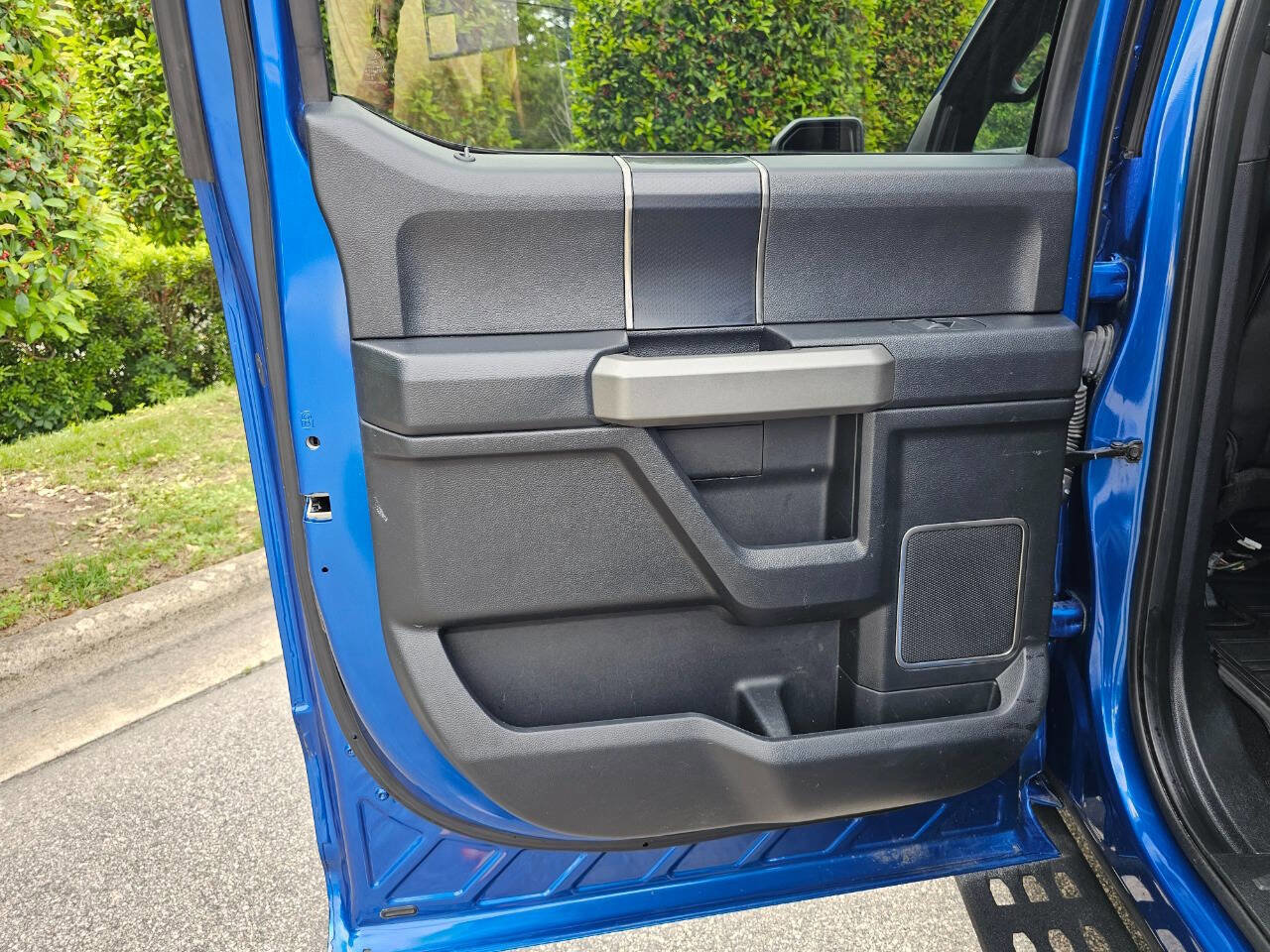 Used 2018 Ford F150 Raptor w/ Equipment Group 802A Luxury image 35