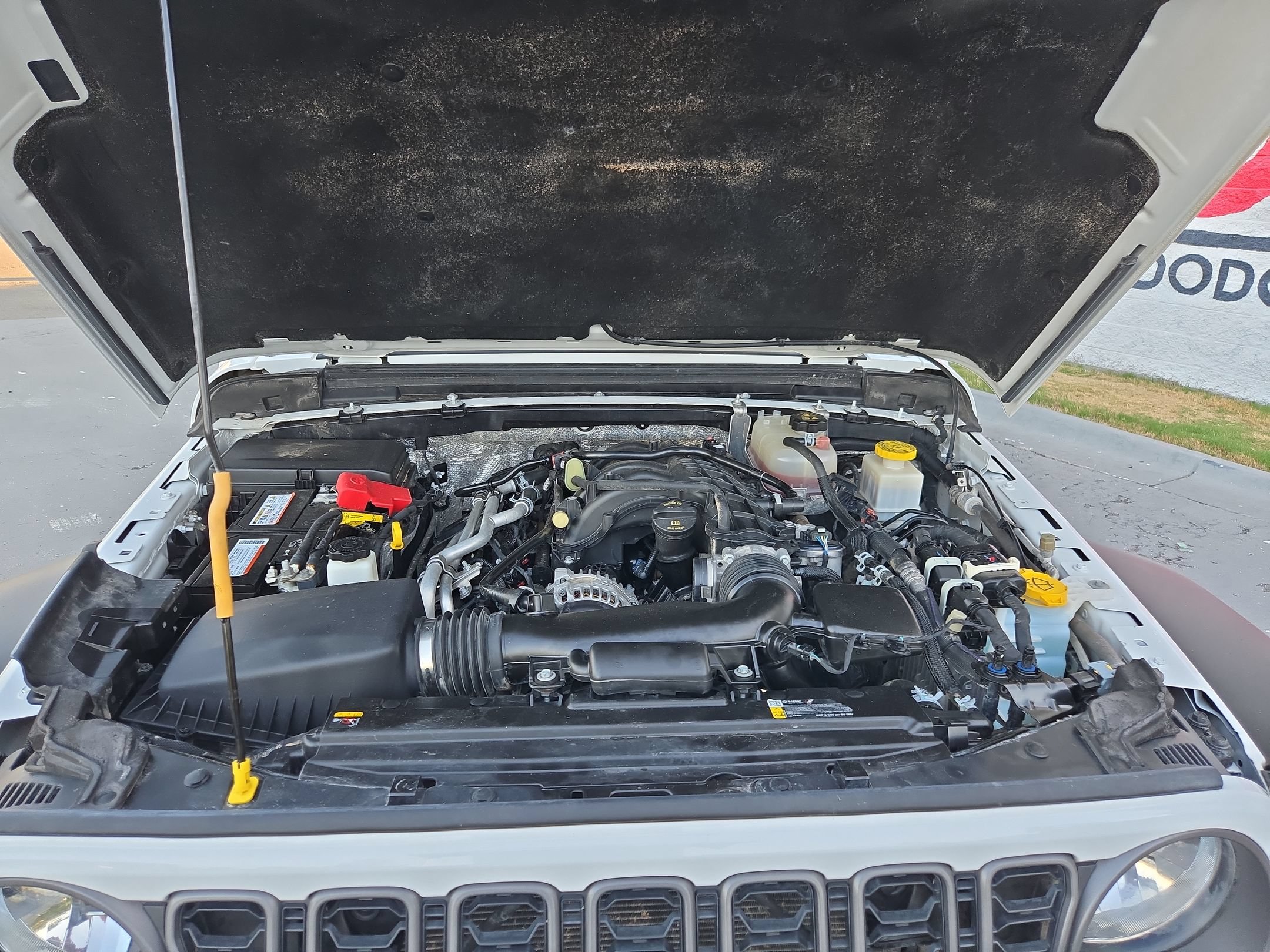 Used 2025 Jeep Gladiator Sport AWD/4WD image 19