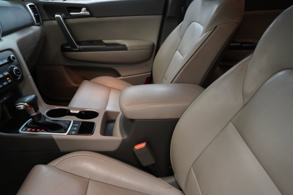 Used 2017 Kia Sportage EX image 7