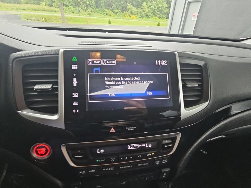 Used 2016 Honda Pilot Touring image 23
