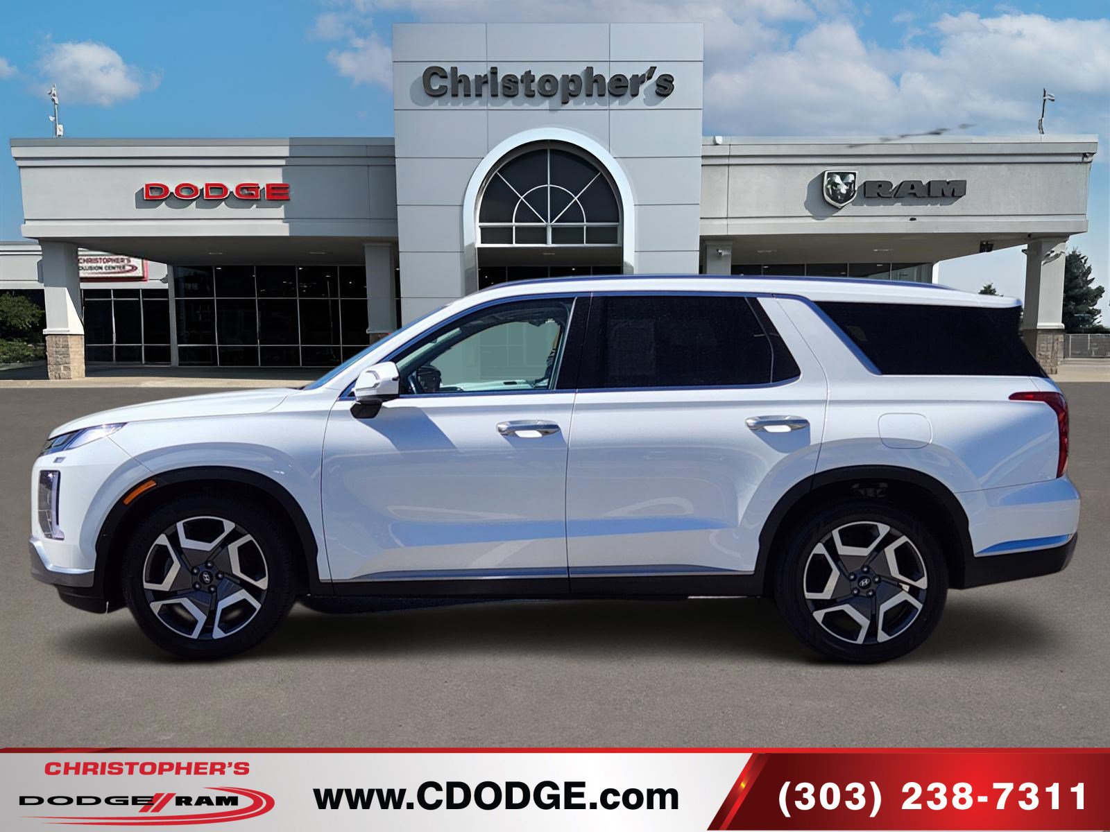 Used 2024 Hyundai Palisade Limited AWD/4WD image 6