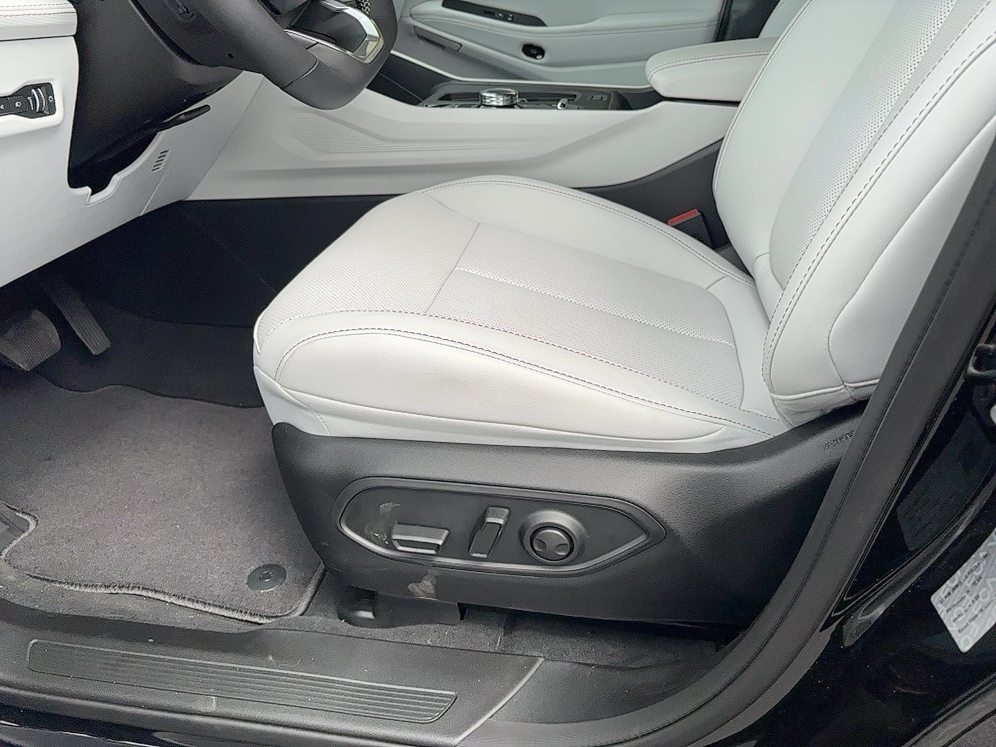 New 2026 Jeep Cherokee Limited AWD/4WD image 19