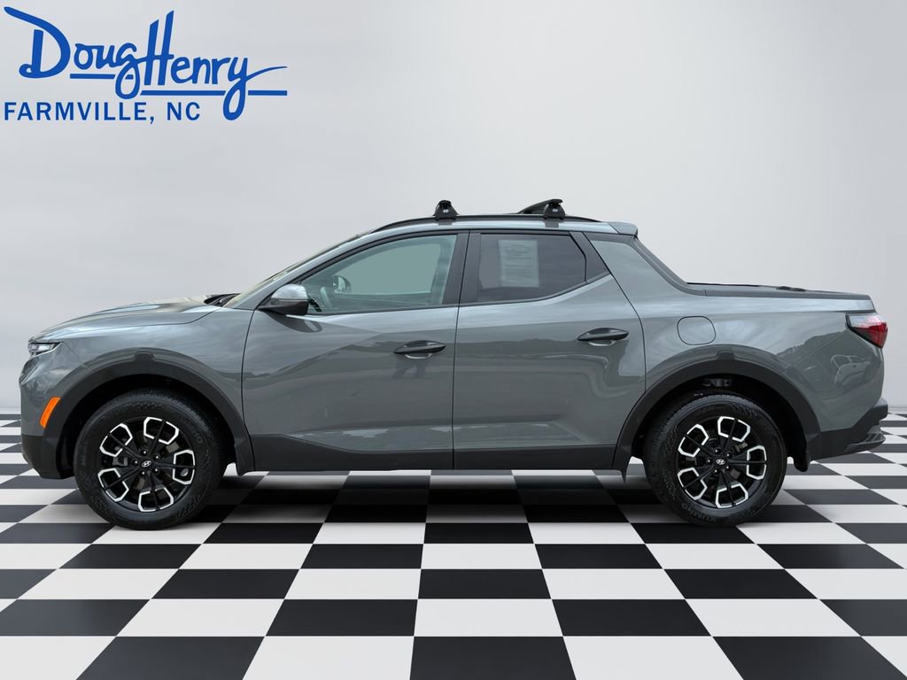 Used 2022 Hyundai Santa Cruz SEL w/ Activity Package FWD image 2